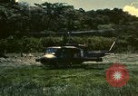 Standbild UH-1 Iroquois Hubschrauber United States USA, 1970, aus Sekunde 11 historischem Filmmaterial Videoclip 65675077312