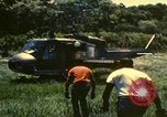 Standbild UH-1 Iroquois Hubschrauber United States USA, 1970, aus Sekunde 14 historischem Filmmaterial Videoclip 65675077312