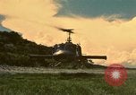 Standbild UH-1 Iroquois Hubschrauber United States USA, 1970, aus Sekunde 24 historischem Filmmaterial Videoclip 65675077312