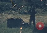Standbild UH-1 Iroquois Hubschrauber United States USA, 1970, aus Sekunde 32 historischem Filmmaterial Videoclip 65675077312