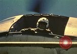 Standbild UH-1 Iroquois Hubschrauber United States USA, 1970, aus Sekunde 43 historischem Filmmaterial Videoclip 65675077312