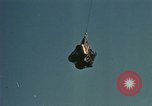 Standbild UH-1 Iroquois Hubschrauber United States USA, 1970, aus Sekunde 48 historischem Filmmaterial Videoclip 65675077312