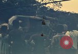 Standbild UH-1 Iroquois Hubschrauber United States USA, 1970, aus Sekunde 1 historischem Filmmaterial Videoclip 65675077313