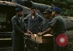 Standbild UH-1 Iroquois Hubschrauber United States USA, 1970, aus Sekunde 9 historischem Filmmaterial Videoclip 65675077313
