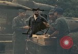 Standbild UH-1 Iroquois Hubschrauber United States USA, 1970, aus Sekunde 17 historischem Filmmaterial Videoclip 65675077313