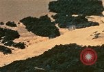 Standbild UH-1 Iroquois Hubschrauber United States USA, 1970, aus Sekunde 25 historischem Filmmaterial Videoclip 65675077313