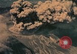 Standbild UH-1 Iroquois Hubschrauber United States USA, 1970, aus Sekunde 29 historischem Filmmaterial Videoclip 65675077313