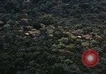 Standbild UH-1 Iroquois Hubschrauber United States USA, 1970, aus Sekunde 7 historischem Filmmaterial Videoclip 65675077314