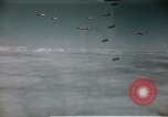 Image American Douglas A-26 Invader sur avion exécuter bombe sur l'Allemagne Allemagne, 1945, de la seconde 10 séquences d'archives historiques vidéo 65675077329