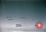 Image American Douglas A-26 Invader sur avion exécuter bombe sur l'Allemagne Allemagne, 1945, de la seconde 23 séquences d'archives historiques vidéo 65675077329
