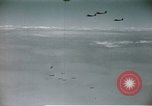 Image American Douglas A-26 Invader sur avion exécuter bombe sur l'Allemagne Allemagne, 1945, de la seconde 54 séquences d'archives historiques vidéo 65675077329