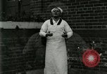 Standbild US Navy Segler Ersten Weltkrieg mess Einrichtung Great Lakes Illinois USA, 1917, aus Sekunde 17 historischem Filmmaterial Videoclip 65675077383