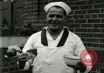 Standbild US Navy Segler Ersten Weltkrieg mess Einrichtung Great Lakes Illinois USA, 1917, aus Sekunde 28 historischem Filmmaterial Videoclip 65675077383