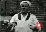 Standbild US Navy Segler Ersten Weltkrieg mess Einrichtung Great Lakes Illinois USA, 1917, aus Sekunde 30 historischem Filmmaterial Videoclip 65675077383