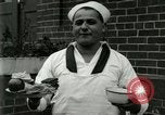 Standbild US Navy Segler Ersten Weltkrieg mess Einrichtung Great Lakes Illinois USA, 1917, aus Sekunde 36 historischem Filmmaterial Videoclip 65675077383