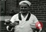 Standbild US Navy Segler Ersten Weltkrieg mess Einrichtung Great Lakes Illinois USA, 1917, aus Sekunde 40 historischem Filmmaterial Videoclip 65675077383