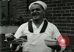 Standbild US Navy Segler Ersten Weltkrieg mess Einrichtung Great Lakes Illinois USA, 1917, aus Sekunde 42 historischem Filmmaterial Videoclip 65675077383