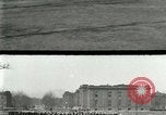 Standbild US Navy Segler bohren während Ersten Weltkrieg Ausbildung Great Lakes Illinois USA, 1917, aus Sekunde 11 historischem Filmmaterial Videoclip 65675077388