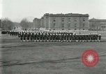Standbild US Navy Segler bohren während Ersten Weltkrieg Ausbildung Great Lakes Illinois USA, 1917, aus Sekunde 14 historischem Filmmaterial Videoclip 65675077388