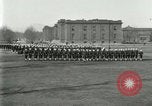 Standbild US Navy Segler bohren während Ersten Weltkrieg Ausbildung Great Lakes Illinois USA, 1917, aus Sekunde 15 historischem Filmmaterial Videoclip 65675077388