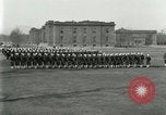 Standbild US Navy Segler bohren während Ersten Weltkrieg Ausbildung Great Lakes Illinois USA, 1917, aus Sekunde 18 historischem Filmmaterial Videoclip 65675077388