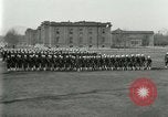 Standbild US Navy Segler bohren während Ersten Weltkrieg Ausbildung Great Lakes Illinois USA, 1917, aus Sekunde 19 historischem Filmmaterial Videoclip 65675077388