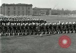 Standbild US Navy Segler bohren während Ersten Weltkrieg Ausbildung Great Lakes Illinois USA, 1917, aus Sekunde 29 historischem Filmmaterial Videoclip 65675077388
