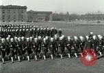 Standbild US Navy Segler bohren während Ersten Weltkrieg Ausbildung Great Lakes Illinois USA, 1917, aus Sekunde 33 historischem Filmmaterial Videoclip 65675077388