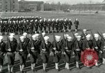 Standbild US Navy Segler bohren während Ersten Weltkrieg Ausbildung Great Lakes Illinois USA, 1917, aus Sekunde 56 historischem Filmmaterial Videoclip 65675077388
