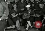 Standbild US Navy sailor Erholung Great Lakes Illinois USA, 1917, aus Sekunde 51 historischem Filmmaterial Videoclip 65675077391
