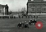 Standbild US Navy Segler Bohrer mit howitzer Great Lakes Illinois USA, 1917, aus Sekunde 48 historischem Filmmaterial Videoclip 65675077397