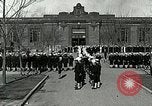 Standbild US Navy Segler mess Hall Great Lakes Illinois USA, 1917, aus Sekunde 25 historischem Filmmaterial Videoclip 65675077398