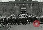 Standbild US Navy Segler mess Hall Great Lakes Illinois USA, 1917, aus Sekunde 51 historischem Filmmaterial Videoclip 65675077398