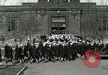 Standbild US Navy Segler mess Hall Great Lakes Illinois USA, 1917, aus Sekunde 52 historischem Filmmaterial Videoclip 65675077398