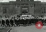 Standbild US Navy Segler mess Hall Great Lakes Illinois USA, 1917, aus Sekunde 56 historischem Filmmaterial Videoclip 65675077398