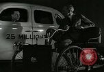 Standbild Ford Auto United States USA, 1937, aus Sekunde 8 historischem Filmmaterial Videoclip 65675077408