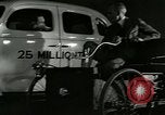 Standbild Ford Auto United States USA, 1937, aus Sekunde 12 historischem Filmmaterial Videoclip 65675077408