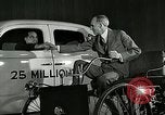 Standbild Ford Auto United States USA, 1937, aus Sekunde 31 historischem Filmmaterial Videoclip 65675077408