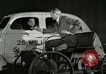 Standbild Ford Auto United States USA, 1937, aus Sekunde 38 historischem Filmmaterial Videoclip 65675077408