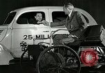 Standbild Ford Auto United States USA, 1937, aus Sekunde 46 historischem Filmmaterial Videoclip 65675077408