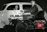 Standbild Ford Auto United States USA, 1937, aus Sekunde 49 historischem Filmmaterial Videoclip 65675077408