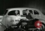 Standbild Ford Auto United States USA, 1937, aus Sekunde 53 historischem Filmmaterial Videoclip 65675077408