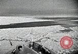 Standbild USS Burton Island am St Lawrence Island Saint Lawrence Island Alaska USA, 1952, aus Sekunde 34 historischem Filmmaterial Videoclip 65675077435