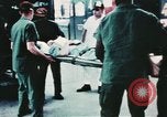 Standbild verletzte Soldaten Saigon Vietnam, 1966, aus Sekunde 27 historischem Filmmaterial Videoclip 65675077443