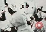 Immagine di Soldati feriti Filippine, 1966, secondo 40 filmato di repertorio 65675077445