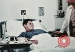 Immagine di Soldati feriti Filippine, 1966, secondo 47 filmato di repertorio 65675077445