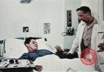 Immagine di Soldati feriti Filippine, 1966, secondo 51 filmato di repertorio 65675077445