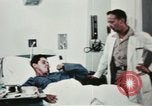 Immagine di Soldati feriti Filippine, 1966, secondo 55 filmato di repertorio 65675077445