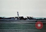 Immagine di C-141 aeromobile Filippine, 1968, secondo 16 filmato di repertorio 65675077446