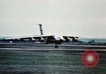 Immagine di C-141 aeromobile Filippine, 1968, secondo 17 filmato di repertorio 65675077446